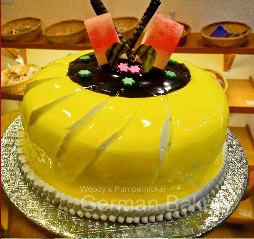 Pineapple glazing Cake